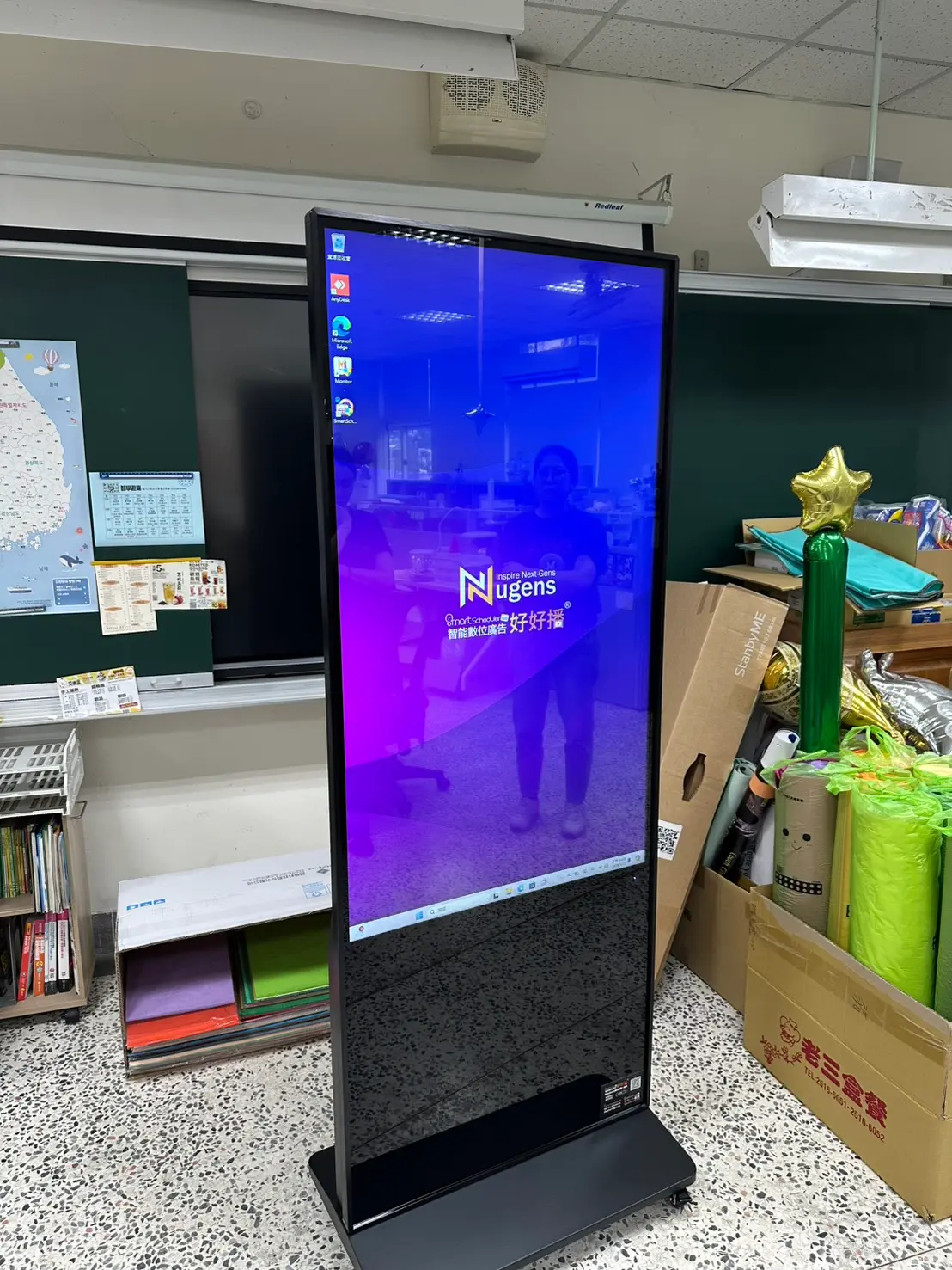 Zhonglun High School – Nugens digital signage (Education)